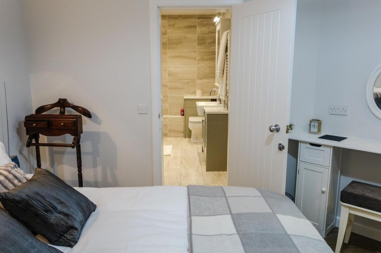 דירות אדינבורו Quiet Ground Floor Mews Flat And Parking מראה חיצוני תמונה