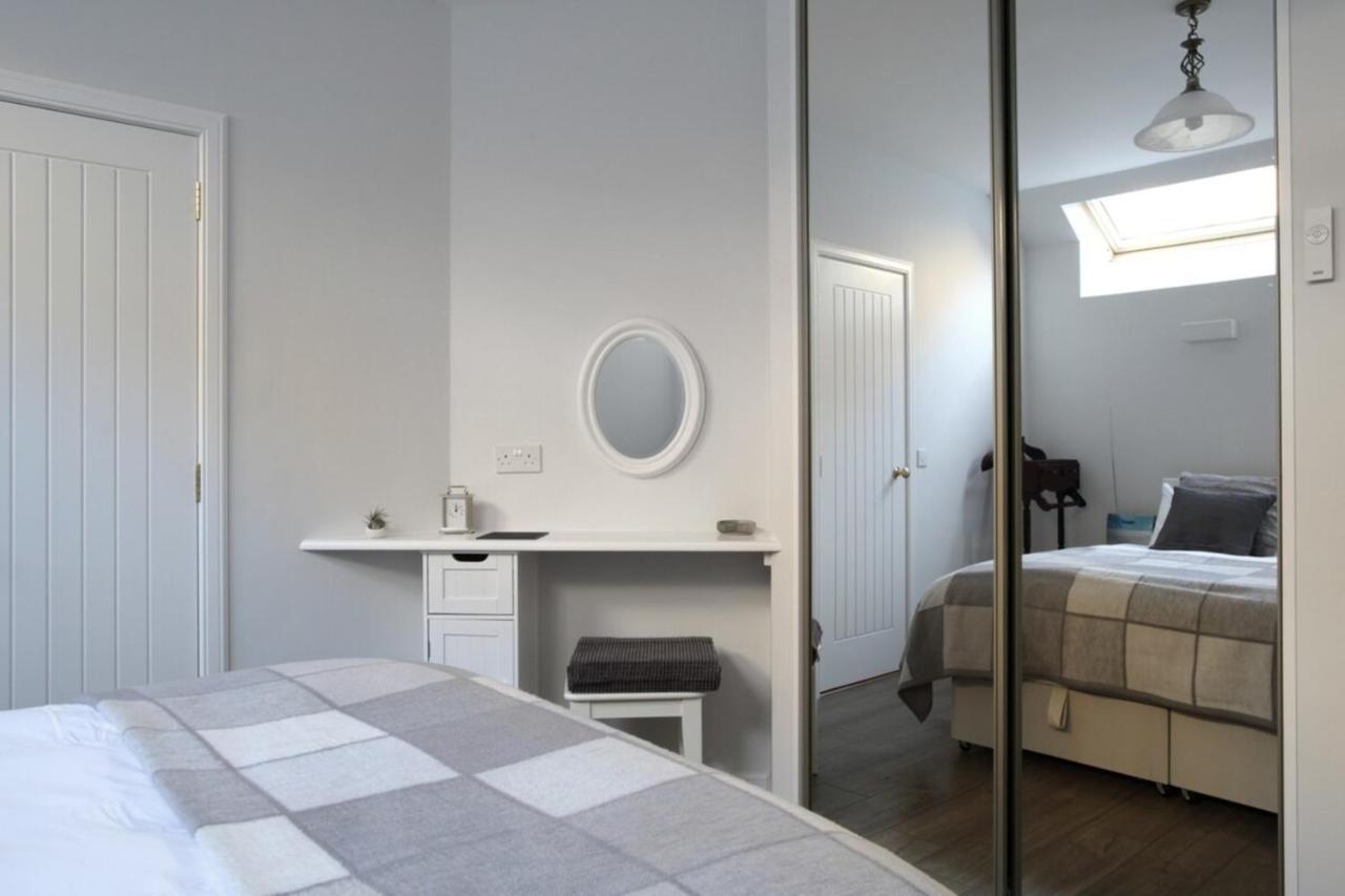 דירות אדינבורו Quiet Ground Floor Mews Flat And Parking מראה חיצוני תמונה